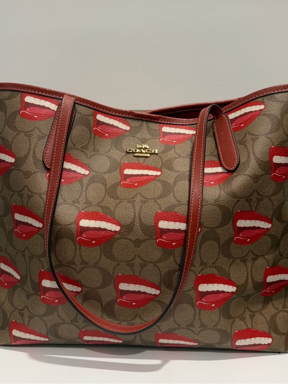 Limited Edition Coach x Tom Wesselmann Signature City Tote Bag 🏙️💋